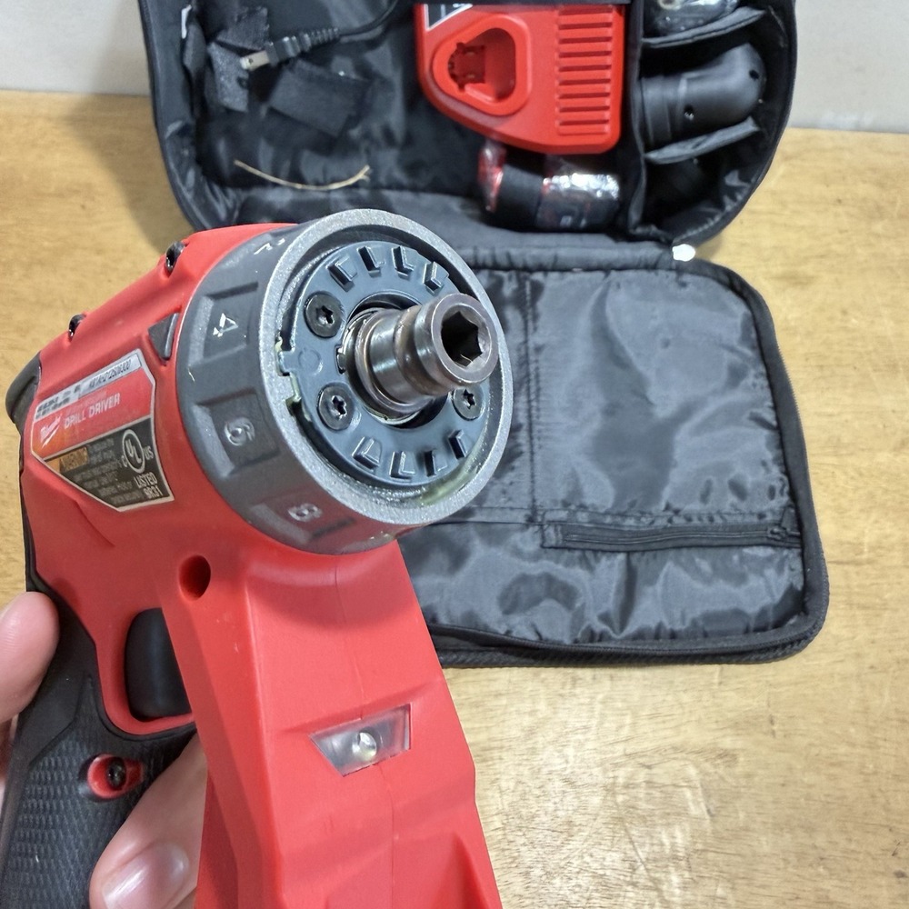 Milwaukee M12 FUEL 12V Brushless 4-in-1 Installation Drill Driver Kit 2505-22 - Picture 9 of 13